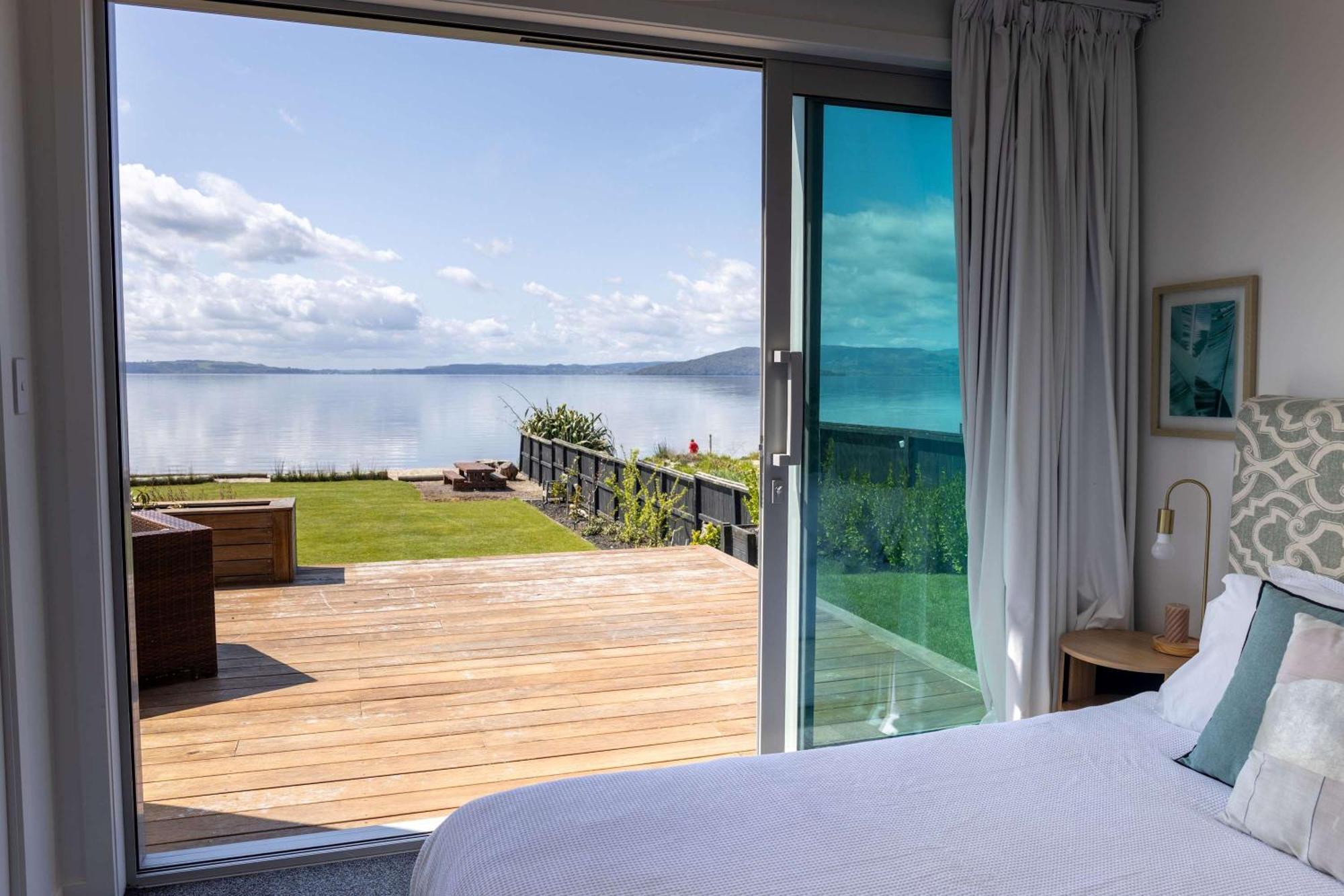 Jandals & Joy Lakefront Retreat Rotorua Kültér fotó